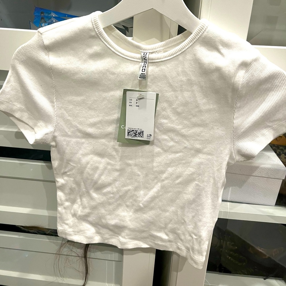 H&M too short sleeve Small white